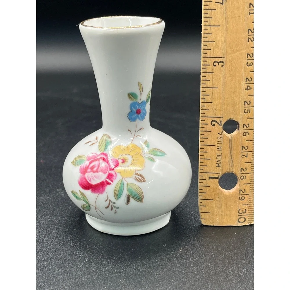 Vtg Decorative Bud‎ Vase Small Floral Design Gold Rim China 3.5